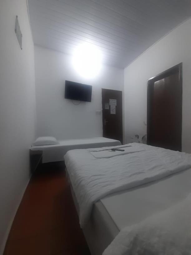 Hotel Perola Ltda 库亚巴 外观 照片